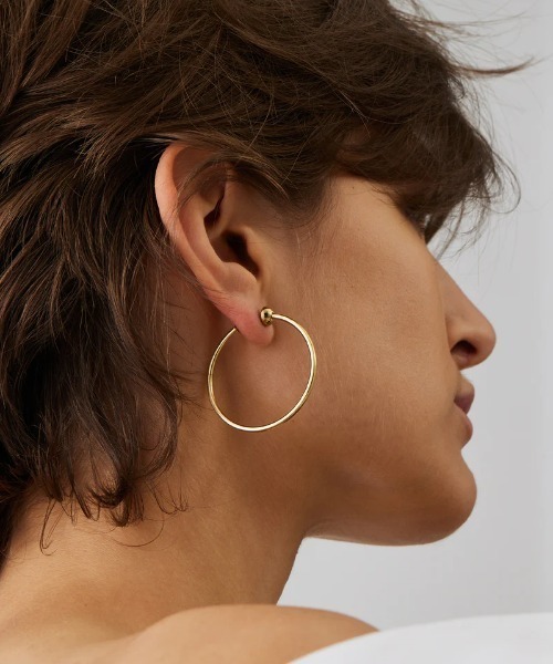 JENNYBIRD(ジェニーバード)の「【JENNY BIRD/ジェニーバード】フープピアス Icon Hoops Small(ピアス(両耳用)・レディース・ゴールド/シルバー・FREE)」の19枚目の写真