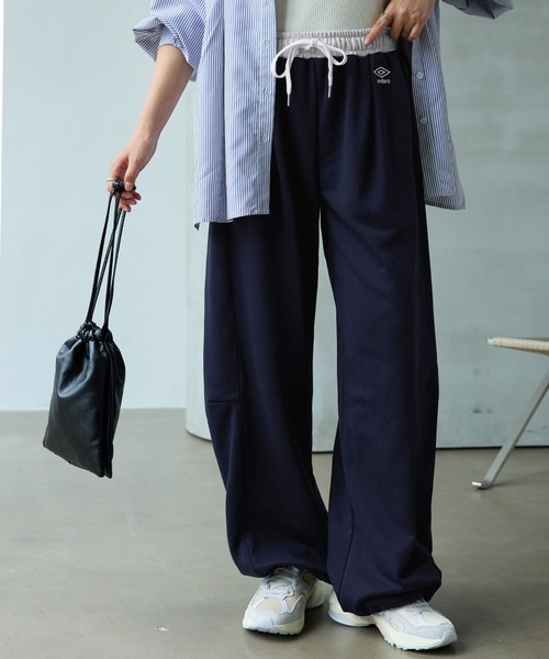 UMBRO(アンブロ)の「【UMBRO/アンブロ】限定 配色ウエスト裏毛素材カーブパンツ(その他パンツ・レディース・杢グレー/ネイビー・M/L/LL)」の18枚目の写真