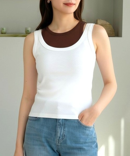 Human 2nd Occasion(ヒューマンセカンドオケージョン)の「カップ付き レイヤード風Uネック タンクトップ(タンクトップ・レディース・グレー/オフホワイト・M)」の2枚目の写真