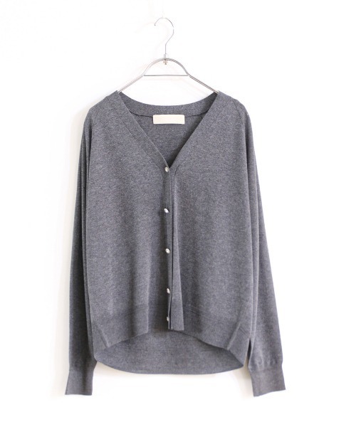 Marilyn Moon(マリリンムーン)の「16G lame knit raglan cardigan(カーディガン/ボレロ・レディース・ダークグレー・FREE)」の1枚目の写真