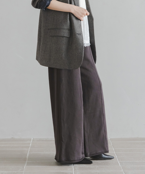 Noble(ノーブル)の「《セットアップ対応》スビンコットンカットオフヘムスウェットパンツ(スウェットパンツ・レディース・アイボリー/チャコールグレー・36/38)」の6枚目の写真