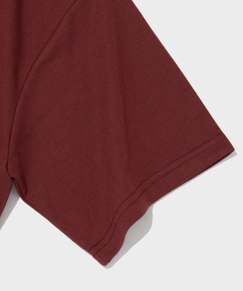 TAILOR STUDIO(テーラースタジオ)の「ユニバーシティ76グラフィックオーバーサイズ半袖Tシャツ(ワイン)(Tシャツ/カットソー・レディース・その他・SMALL/MEDIUM/LARGE/X-LARGE/2XL)」の4枚目の写真