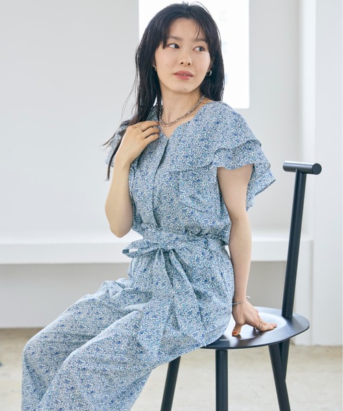 COHINA(コヒナ)の「【COHINA MADE WITH LIBERTY FABRIC】ラッフルスリーブブラウス 【低身長・小柄女性】(シャツ/ブラウス・レディース・ブルー/レッド・ONE SIZE)」の4枚目の写真