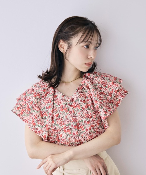 COHINA(コヒナ)の「【COHINA MADE WITH LIBERTY FABRIC】ラッフルスリーブブラウス 【低身長・小柄女性】(シャツ/ブラウス・レディース・ブルー/レッド・ONE SIZE)」の12枚目の写真