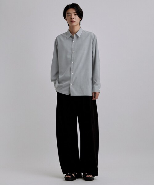 tk.TAKEO KIKUCHI（ティーケータケオキクチ）の「【接触冷感/UVカット】ドビーストライプシャツ（シャツ/ブラウス・メンズ・ホワイト/ライトブルー/ブラック・03/02）」の11枚目の写真
