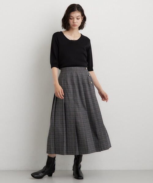 THE SHOP TK (ザ ショップ ティーケー )の「【毛玉になりにくい/UV/秋カラー】すっきりVネック 6分袖ニット(ニット/セーター・レディース・パープル系/ブラック/ライトグレー/グリーン・12/13)」の20枚目の写真