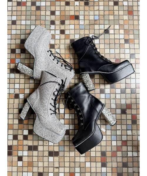 EVRIS(エヴリス)の「【厚底】グリッターレースアップブーツ(ブーツ・レディース・シルバー/ブラック・MEDIUM/LARGE/SMALL)」の22枚目の写真