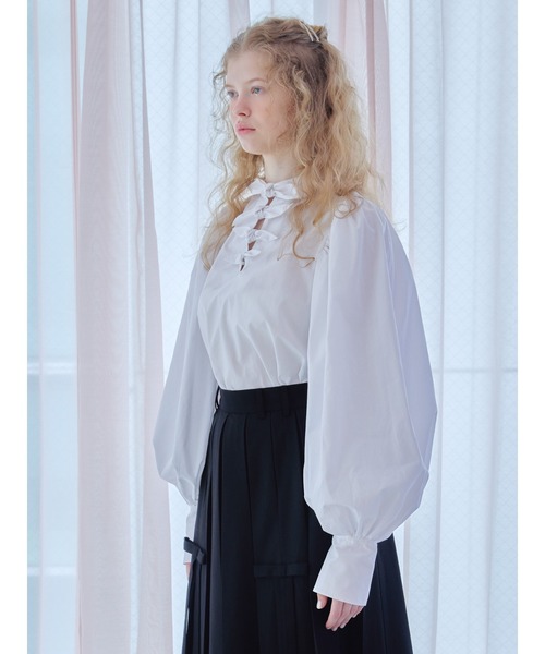 etre loin(エトルワン)の「Many ribbon volume sleeve blouse / メニーリボンボリュームスリーブブラウス(シャツ/ブラウス・レディース・ブルー/ホワイト/ピンク・M)」の8枚目の写真