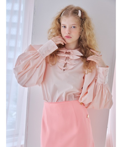 etre loin(エトルワン)の「Many ribbon volume sleeve blouse / メニーリボンボリュームスリーブブラウス(シャツ/ブラウス・レディース・ブルー/ホワイト/ピンク・M)」の4枚目の写真