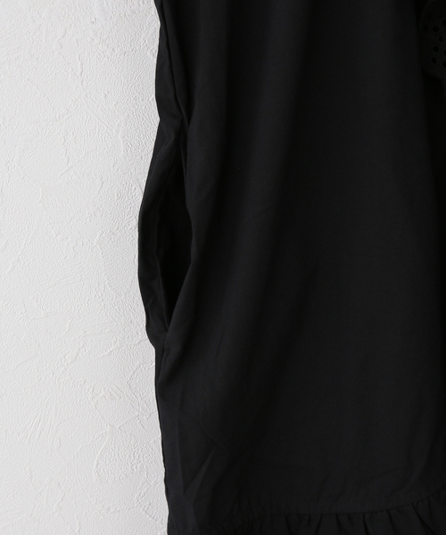 crinkle crinkle crinkle(クリンクルクリンクルクリンクル)の「【crinkle crinkle crinkle】 frill gawn blouse(シャツ/ブラウス・レディース・ブラック・FREE)」の4枚目の写真