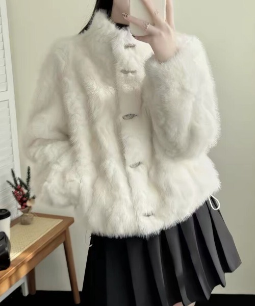 Beststore(ベストストア)の「ふんわり 暖か フェイクファー ショートコート スタンドカラー ジャケット ブルゾン(その他アウター・レディース・モカ/スモークピンク/ライトベージュ/オフホワイト/チャコールグレー・FREE)」の18枚目の写真