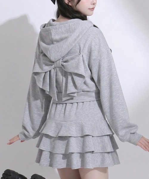 夢展望（ユメテンボウ）の「バックリボンスウェットパーカー＆ティアードミニスカートセットアップ【大きいサイズあり】（セットアップ・レディース・グレー/アイボリー/ブラック・M-L/L～LL/LL～3L）」の3枚目の写真