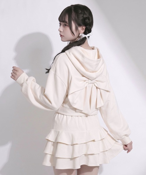 夢展望（ユメテンボウ）の「バックリボンスウェットパーカー＆ティアードミニスカートセットアップ【大きいサイズあり】（セットアップ・レディース・グレー/アイボリー/ブラック・M-L/L～LL/LL～3L）」の8枚目の写真