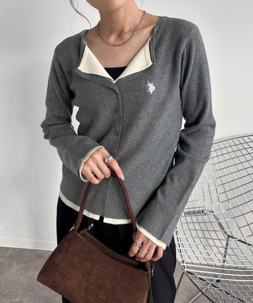 U.S. POLO ASSN.（ユーエスポロアッスン）の「【U.S. POLO ASSN./ユーエスポロアッスン】別注 ロゴ刺繍 コントラストカラー レイヤード ニット カーディガン（カーディガン/ボレロ・レディース・グレー/ブラウン/チャコールグレー/ネイビー・FREE）」の6枚目の写真