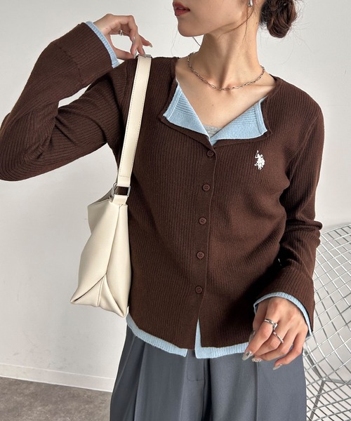 U.S. POLO ASSN.（ユーエスポロアッスン）の「【U.S. POLO ASSN./ユーエスポロアッスン】別注 ロゴ刺繍 コントラストカラー レイヤード ニット カーディガン（カーディガン/ボレロ・レディース・グレー/ブラウン/チャコールグレー/ネイビー・FREE）」の18枚目の写真