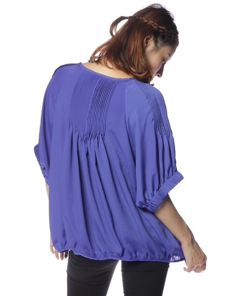 Tiara（ティアラ）の「ラグランピンタックブラウス（シャツ/ブラウス・レディース・アイボリー/ライトブラウン/モカ/ブルー・ﾌﾘ-）」の6枚目の写真