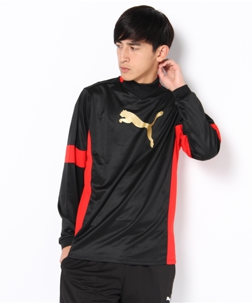 PUMA(プーマ)の「ハイネック 長袖 プラクティスシャツ - Football Foundation(Tシャツ/カットソー・メンズ・ブラック×レッド/ネイビー/レッド/ホワイト×ブラック・LARGE/MEDIUM/O/SMALL/XO)」の1枚目の写真