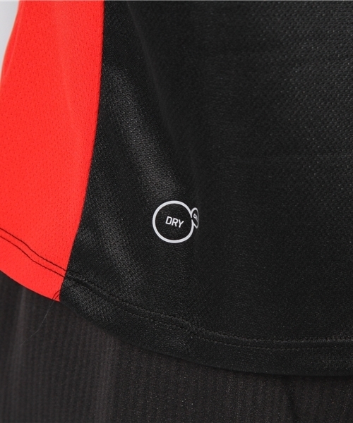 PUMA(プーマ)の「ハイネック 長袖 プラクティスシャツ - Football Foundation(Tシャツ/カットソー・メンズ・ブラック×レッド/ネイビー/レッド/ホワイト×ブラック・LARGE/MEDIUM/O/SMALL/XO)」の9枚目の写真