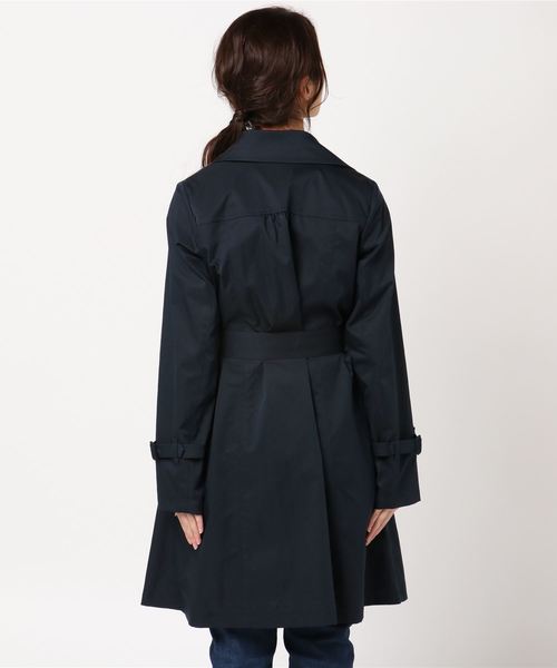 BLUE LABEL CRESTBRIDGE(ブルーレーベルクレストブリッジ)の「ドレッシーギャバジン ドレスコート(トレンチコート・レディース・ダークネイビー/ベージュ/ベージュ系その他・36/38)」の5枚目の写真