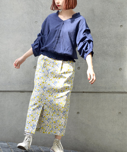 w closet(ダブルクローゼット)の「Vネック袖タックブラウス(シャツ/ブラウス・レディース・ベージュ/ネイビー/ピンク・FREE)」の16枚目の写真