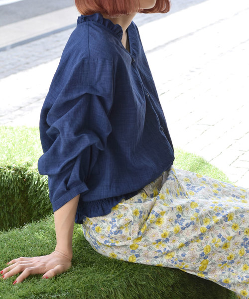 w closet(ダブルクローゼット)の「Vネック袖タックブラウス(シャツ/ブラウス・レディース・ベージュ/ネイビー/ピンク・FREE)」の13枚目の写真