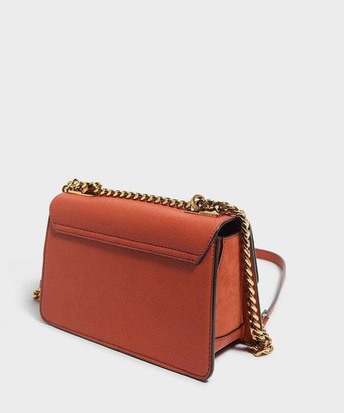 CHARLES & KEITH(チャールズ & キース)の「クラシックフロントフラップクロスボディバッグ / CLASSIC FRONT FLAP CROSSBODY BAG(ショルダーバッグ・レディース・ブラック/ライトピンク/レンガ・S)」の16枚目の写真