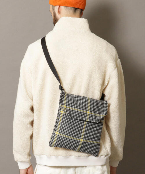 BEAUTY&YOUTH UNITED ARROWS（ビューティーアンドユースユナイテッドアローズ）の「BY チェック ショルダーバッグ ◆（ショルダーバッグ・メンズ・ブラック/ダークブラウン/ブラウン・FREE）」の7枚目の写真