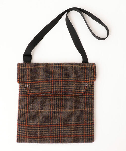 BEAUTY&YOUTH UNITED ARROWS（ビューティーアンドユースユナイテッドアローズ）の「BY チェック ショルダーバッグ ◆（ショルダーバッグ・メンズ・ブラック/ダークブラウン/ブラウン・FREE）」の14枚目の写真