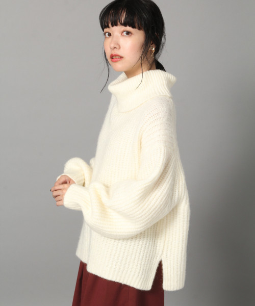 LOWRYS FARM（ローリーズファーム）の「フワカルアゼプルオーバー