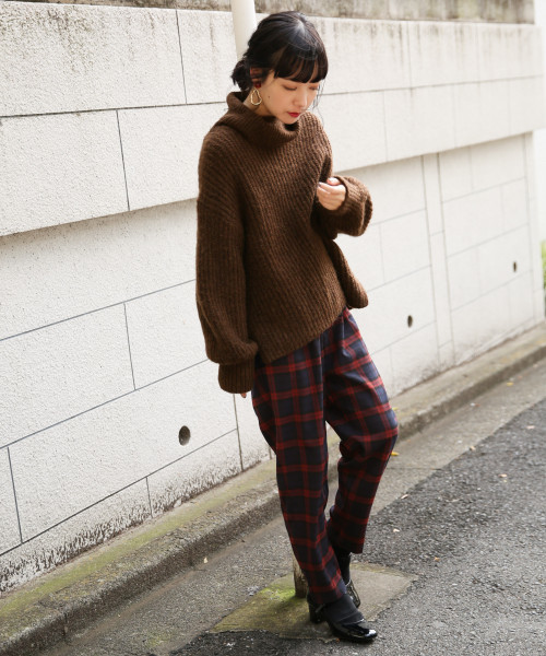 LOWRYS FARM(ローリーズファーム)の「フワカルアゼプルオーバー 802570(ニット/セーター・レディース・ブラウン/オフホワイト/ピンク/グレー・MEDIUM/LARGE)」の20枚目の写真