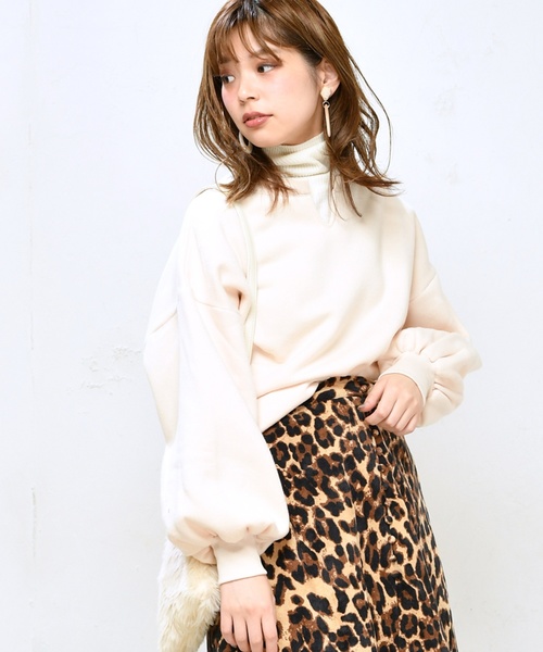 natural couture(ナチュラルクチュール)の「裏起毛キーネックプルオーバー(スウェット・レディース・アイボリー/ブラック/パープル/ピンクベージュ/ボルドー・FREE)」の2枚目の写真
