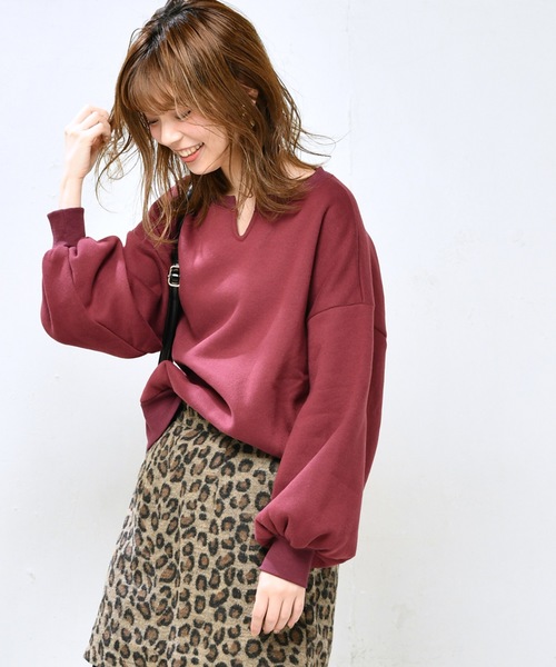 natural couture(ナチュラルクチュール)の「裏起毛キーネックプルオーバー(スウェット・レディース・アイボリー/ブラック/パープル/ピンクベージュ/ボルドー・FREE)」の5枚目の写真