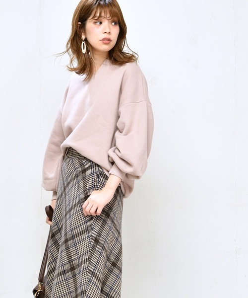 natural couture(ナチュラルクチュール)の「裏起毛キーネックプルオーバー(スウェット・レディース・アイボリー/ブラック/パープル/ピンクベージュ/ボルドー・FREE)」の9枚目の写真