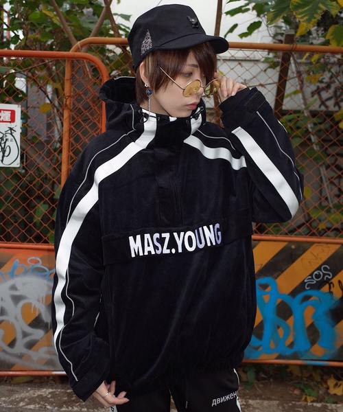 rovtski（ロフトスキー）の「【ビッグシルエット】MASZY CORDUROY ANORAK/コーデュロイアノラック（ブルゾン・レディース・ホワイト/ブラック・FREE）」の8枚目の写真