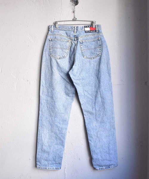TOMMY HILFIGER（トミーヒルフィガー）の「【ヴィンテージ古着】TOMMY HILFIGER/トミーヒルフィガー デニムジーンズ（デニムパンツ・メンズ・ブルー・32）」の2枚目の写真