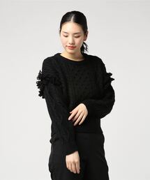 ケーブル編みフリンジニット