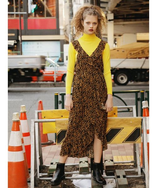 jouetie（ジュエティ）の「フリルキャミワンピース（ワンピース・レディース・レッド/イエロー/ブルー/ブラウン・MEDIUM）」の21枚目の写真