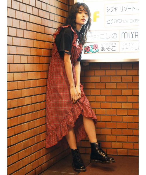 jouetie（ジュエティ）の「フリルキャミワンピース（ワンピース・レディース・レッド/イエロー/ブルー/ブラウン・MEDIUM）」の22枚目の写真