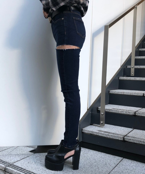 ENVYM（アンビー）の「ブロークンスキニーＰＴ（デニムパンツ・レディース・ブルー/ネイビー/ブラック・M/S）」の5枚目の写真