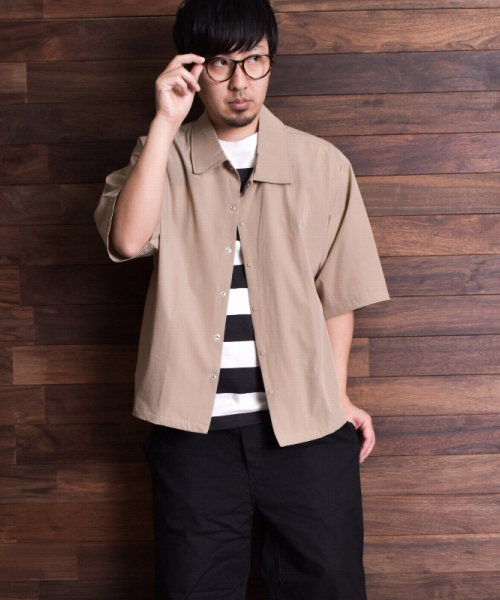 ARCHIVER(アーカイバ)の「【Ir】ナイロンストレッチ5分袖コーチジャケット(トレンチコート・レディース・ブラック/ベージュ/ネイビー/カーキ・MEDIUM/LARGE/X-LARGE)」の2枚目の写真