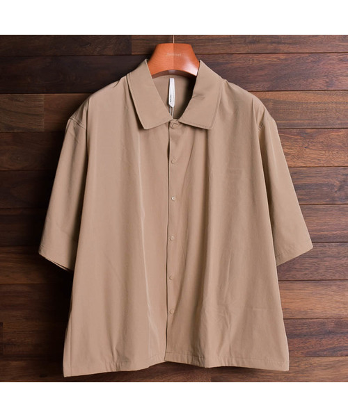 ARCHIVER(アーカイバ)の「【Ir】ナイロンストレッチ5分袖コーチジャケット(トレンチコート・レディース・ブラック/ベージュ/ネイビー/カーキ・MEDIUM/LARGE/X-LARGE)」の16枚目の写真