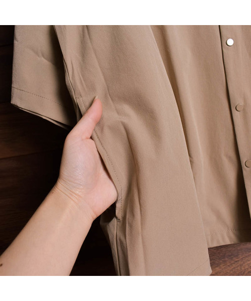 ARCHIVER(アーカイバ)の「【Ir】ナイロンストレッチ5分袖コーチジャケット(トレンチコート・レディース・ブラック/ベージュ/ネイビー/カーキ・MEDIUM/LARGE/X-LARGE)」の12枚目の写真