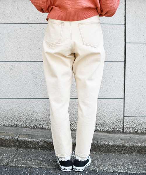 PairPair(ペアペア)の「ハイウエストテーパードデニム(デニムパンツ・レディース・オフホワイト/サックスブルー/ブラック・MEDIUM/SMALL/LARGE)」の7枚目の写真