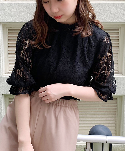 apres jour(アプレジュール)の「レースハイネックトップス【ZOZOTOWN限定アイテム】(シャツ/ブラウス・レディース・ブラック/ベージュ/オフホワイト/モカ・フリー)」の9枚目の写真