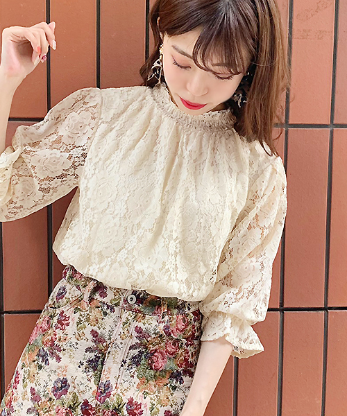 apres jour(アプレジュール)の「レースハイネックトップス【ZOZOTOWN限定アイテム】(シャツ/ブラウス・レディース・ブラック/ベージュ/オフホワイト/モカ・フリー)」の12枚目の写真