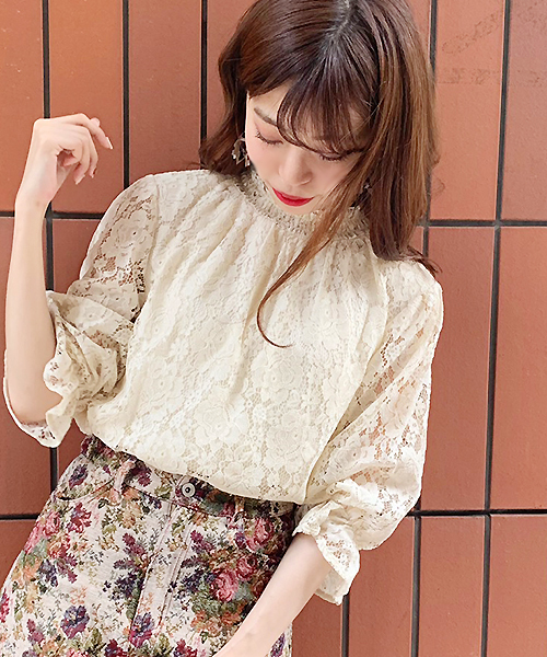 apres jour(アプレジュール)の「レースハイネックトップス【ZOZOTOWN限定アイテム】(シャツ/ブラウス・レディース・ブラック/ベージュ/オフホワイト/モカ・フリー)」の13枚目の写真