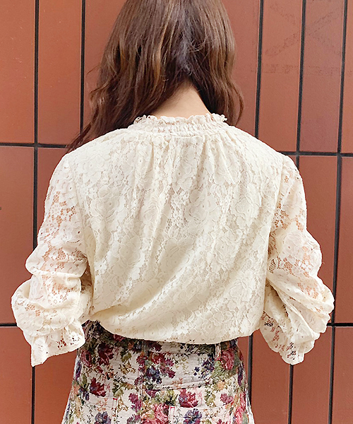 apres jour(アプレジュール)の「レースハイネックトップス【ZOZOTOWN限定アイテム】(シャツ/ブラウス・レディース・ブラック/ベージュ/オフホワイト/モカ・フリー)」の14枚目の写真