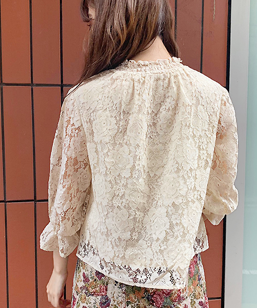 apres jour(アプレジュール)の「レースハイネックトップス【ZOZOTOWN限定アイテム】(シャツ/ブラウス・レディース・ブラック/ベージュ/オフホワイト/モカ・フリー)」の20枚目の写真