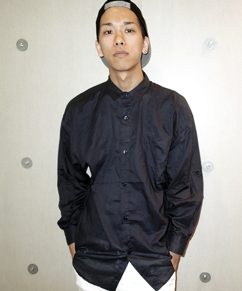 WHO'S WHO gallery（フーズフーギャラリー）の「abunaiシャツ（シャツ/ブラウス・メンズ・ホワイト/カーキ/ネイビー/その他21・LARGE/MEDIUM）」の3枚目の写真