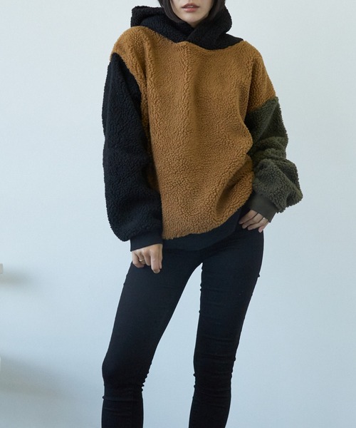 TONE SELECT WEAR(トーンセレクトウェア)の「BOA BIGプルパーカー(BL)(パーカー・レディース・ホワイト/ブラック/ベージュ/その他1/その他2/キャメル/ダークグリーン/ライトパープル/カーキ・MEDIUM/LARGE)」の8枚目の写真